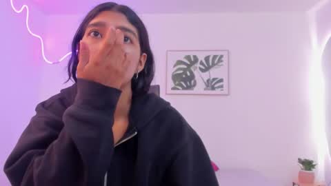 C H E R R Y online show from October 2025 11:22:02 AM