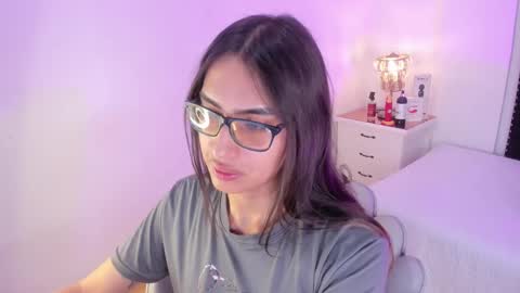 Cherry online show from October 2025 12:14:02 PM