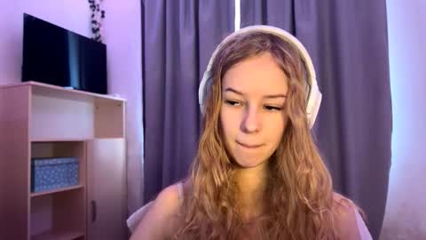 Snapshot of cherryrush951544 chatting on October 2025 09:23:01 AM Evie online show from October 2025 09:23:01 AM