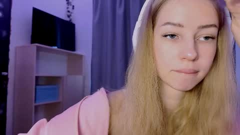 Snapshot of cherryrush951544 chatting on October 2025 09:24:02 AM Evie online show from October 2025 09:24:02 AM