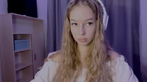 Snapshot of cherryrush951544 chatting on October 2025 12:17:02 PM Evie online show from October 2025 12:17:02 PM