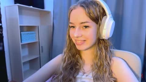 Snapshot of cherryrush951544 chatting on November 2025 11:20:01 AM Evie online show from November 2025 11:20:01 AM