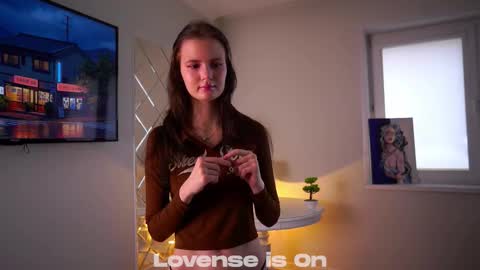 Snapshot of cheryburry chatting on October 2025 02:34:01 AM Leia online show from October 2025 02:34:01 AM