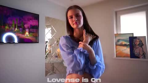 Snapshot of cheryburry chatting on October 2025 03:50:02 AM Leia online show from October 2025 03:50:02 AM