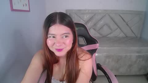 Lia  online show from September 2025 10:44:01 PM