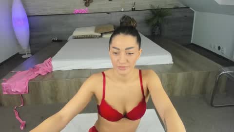 Chiara online show from February 2025 05:52:01 AM