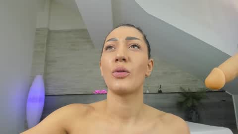 Chiara online show from February 2025 12:03:02 PM