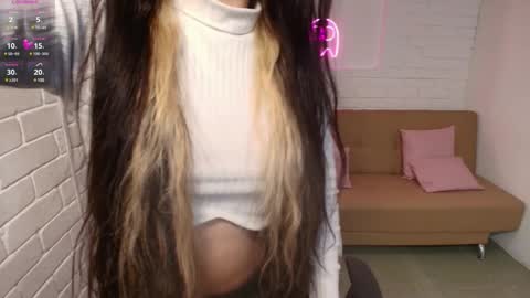 Chiara  online show from December 2024 04:22:02 AM