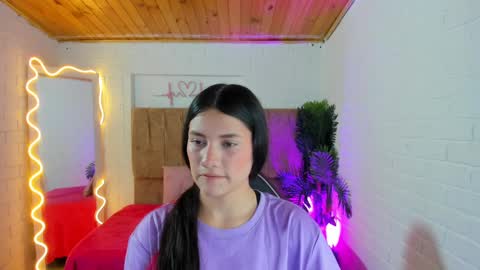 Chiara  online show from September 2025 07:13:01 PM