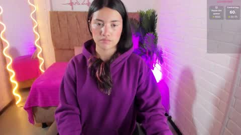 Chiara  online show from October 2025 07:03:01 PM