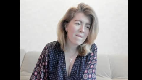 Snapshot of chicafortuna chatting on December 2024 06:01:01 AM NBFG online show from December 2024 06:01:01 AM