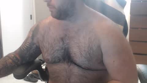 Snapshot of chicagoguy86 chatting on November 2025 04:46:01 AM Chicagoguy86 aka Benny Cooper online show from November 2025 04:46:01 AM