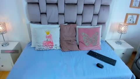 Chiki online show from October 2025 07:57:02 PM