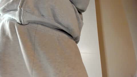 Snapshot of chillwithcamii chatting on November 2025 01:17:02 PM yoursensualparadise online show from November 2025 01:17:02 PM