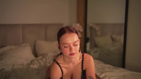 Snapshot of chillwithstacy chatting on October 2025 09:04:02 PM chillwithstacy online show from October 2025 09:04:02 PM