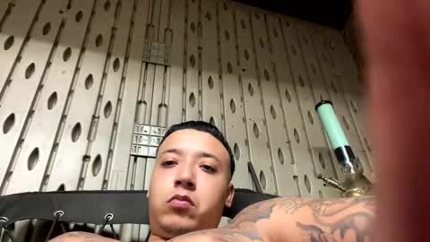 Snapshot of chino880172 chatting on November 2025 05:50:01 AM CHINO online show from November 2025 05:50:01 AM