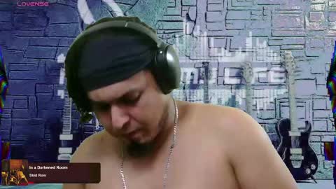 Enrique online show from February 2025 08:47:02 PM