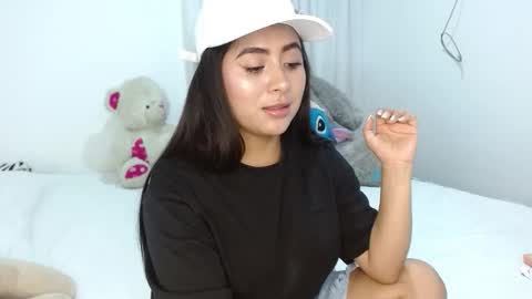 Snapshot of chloe_dolce chatting on October 2025 10:48:02 PM chloe_dolce online show from October 2025 10:48:02 PM