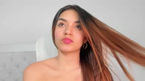 CHLOE online show from February 2025 07:19:02 PM