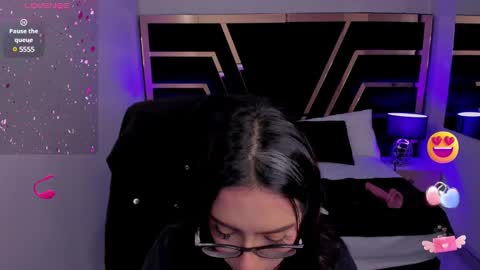 Chloe online show from February 2025 02:11:02 PM