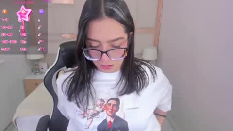 Chloe online show from March 2025 02:45:02 PM