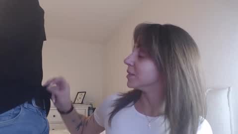 chloecumzz online show from November 2025 03:32:02 PM