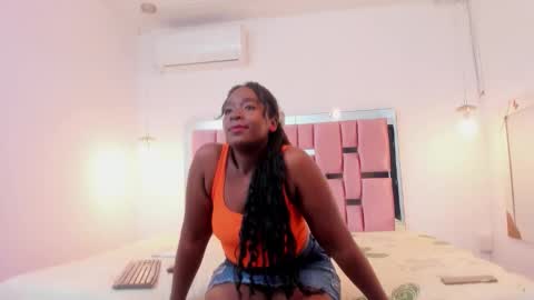 cloe online show from October 2025 02:04:01 PM