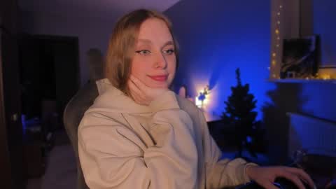 chloegins online show from December 2024 03:51:01 AM