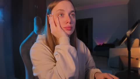 chloegins online show from January 2025 12:15:02 PM