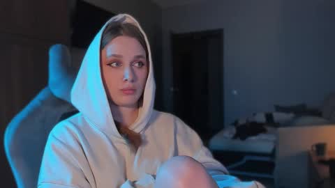 chloegins online show from January 2025 07:16:02 PM