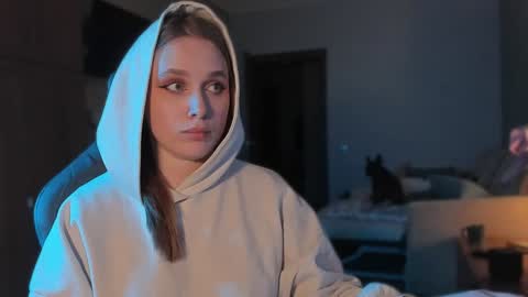 chloegins online show from January 2025 10:18:01 PM