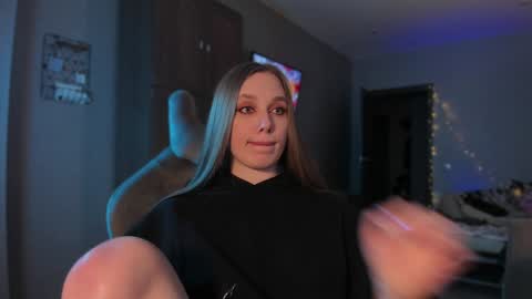 chloegins online show from January 2025 09:03:01 AM