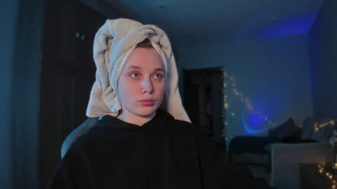 chloegins online show from January 2025 10:07:02 AM