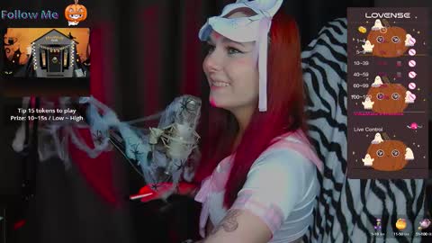 Snapshot of chloejenyss chatting on October 2025 05:54:02 PM Chloe online show from October 2025 05:54:02 PM