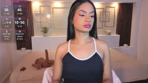 Snapshot of chloemoon9 chatting on October 2025 11:51:02 AM Chloe Moon online show from October 2025 11:51:02 AM