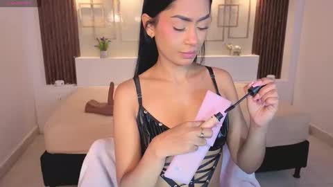 Snapshot of chloemoon9 chatting on October 2025 12:26:01 PM Chloe Moon online show from October 2025 12:26:01 PM