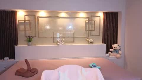 Snapshot of chloemoon9 chatting on November 2025 12:07:01 PM Chloe Moon online show from November 2025 12:07:01 PM