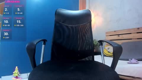 Chloe rosse online show from December 2024 12:02:02 AM