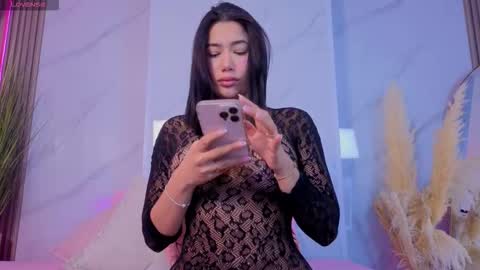 Snapshot of chlooee_ chatting on October 2025 01:17:02 AM Chlooe online show from October 2025 01:17:02 AM