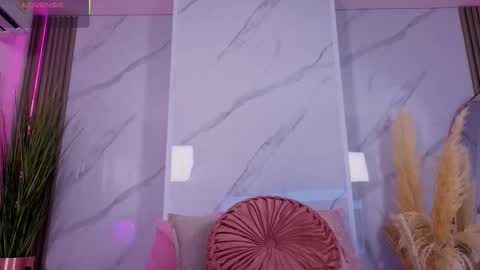 Snapshot of chlooee_ chatting on October 2025 01:06:01 AM Chlooe online show from October 2025 01:06:01 AM