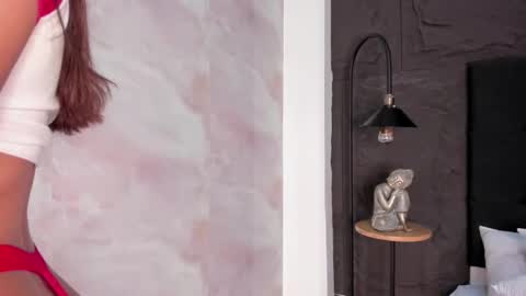 Chloe Scott online show from November 2025 02:38:02 PM