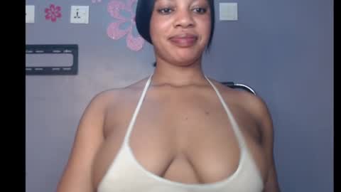 ESTHER online show from January 2025 08:43:01 AM