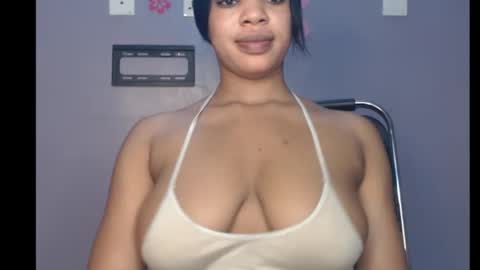 ESTHER online show from February 2025 08:39:02 AM
