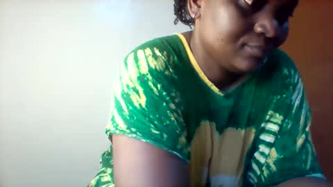 Snapshot of chocobabe002 chatting on October 2025 04:10:01 AM chocobabe002 online show from October 2025 04:10:01 AM