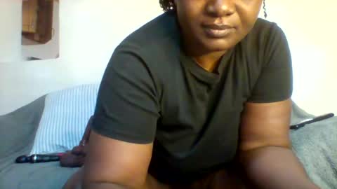 Snapshot of chocobabe002 chatting on October 2025 04:13:01 AM chocobabe002 online show from October 2025 04:13:01 AM