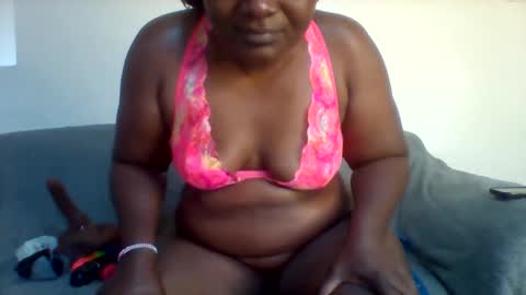 Snapshot of chocobabe002 chatting on October 2025 10:14:02 AM chocobabe002 online show from October 2025 10:14:02 AM