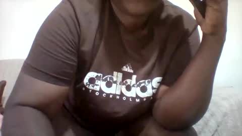 Snapshot of chocobabe002 chatting on October 2025 12:18:02 PM chocobabe002 online show from October 2025 12:18:02 PM