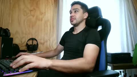 Snapshot of chocomate chatting on October 2025 01:12:02 PM chocomate online show from October 2025 01:12:02 PM