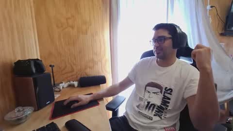 Snapshot of chocomate chatting on November 2025 01:10:01 PM chocomate online show from November 2025 01:10:01 PM