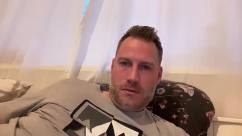 Christian online show from November 2025 03:45:02 PM